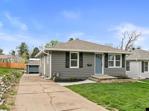 2nd image of 6107 Blondo St