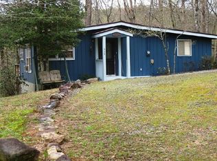 448 Pine Log Cir, Warne, NC 28909