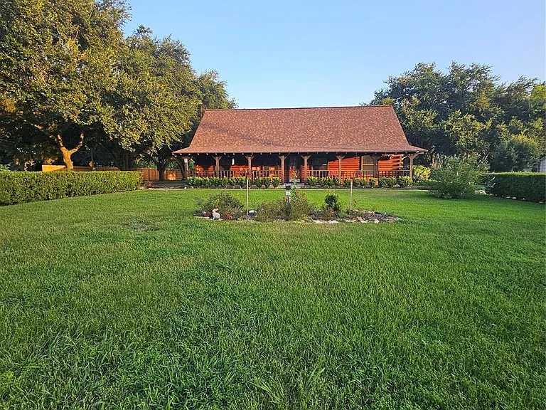 2612 Primrose Dr — Photo 15