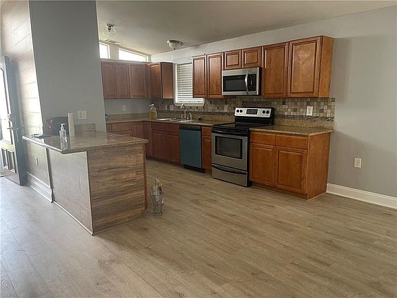4th image of 4734 Sherwood Dr
