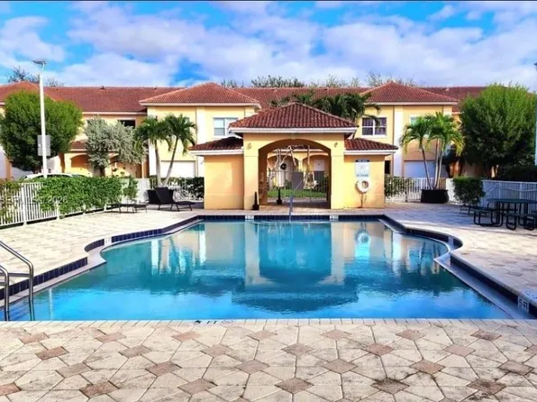 501 Talia Cir, Palm Springs, FL 33461