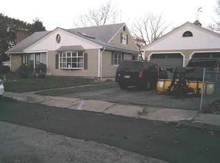 30 Bell St, West Warwick, RI 02893