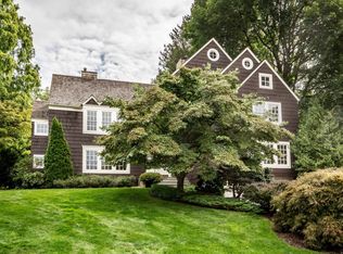 320 N Steele Rd, West Hartford, CT 06117