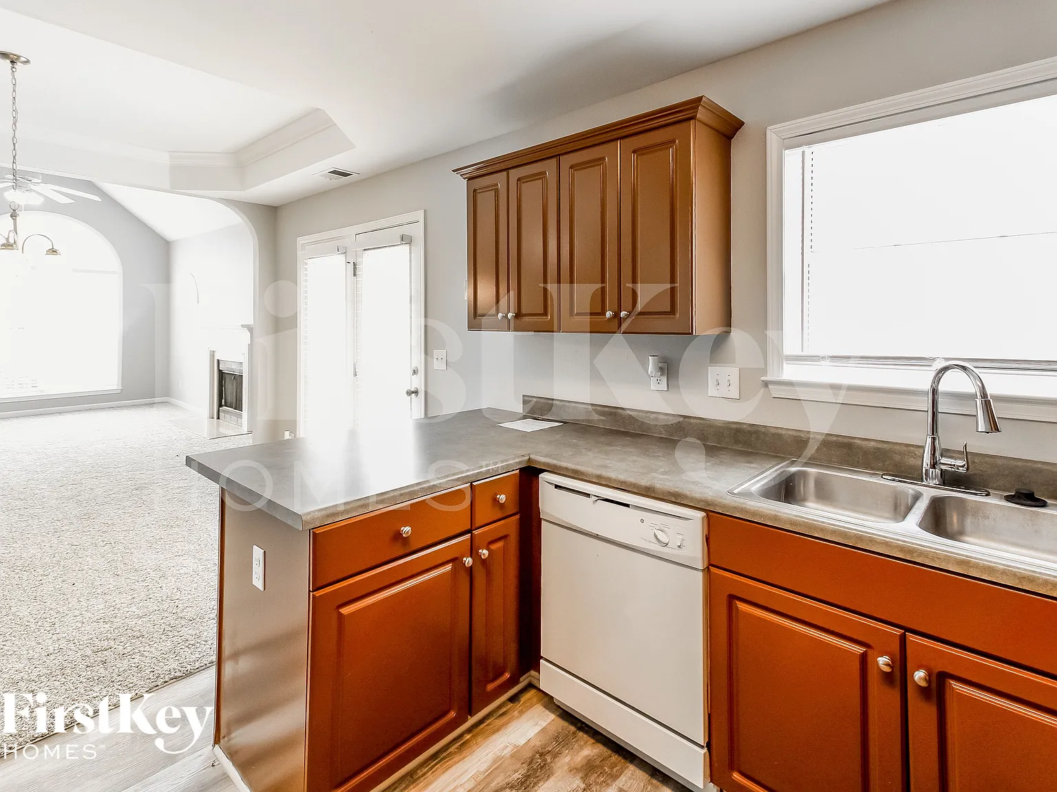 3 bed, 2.0 bath, 1446 sqft, $1,800 — Photo 4