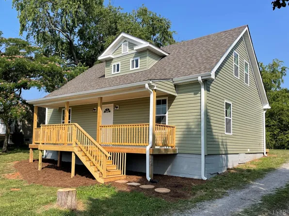 1306 3rd St, Altavista, VA 24517