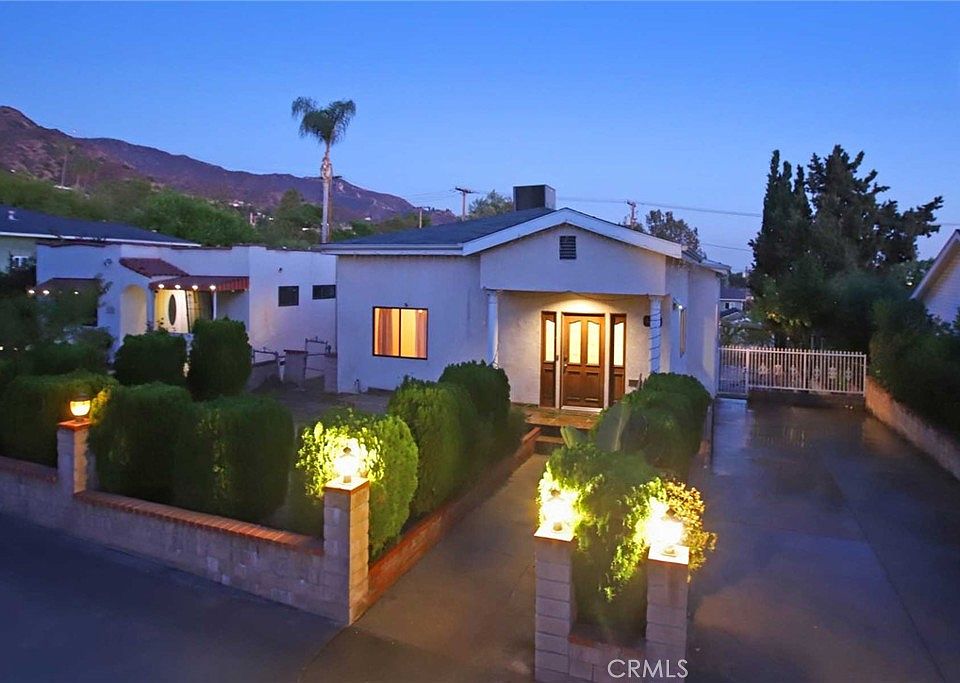 1st image of 1074 E Santa Anita Ave
