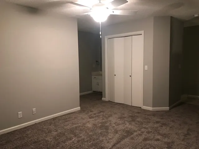 340 Yorkshire Cir — Photo 16