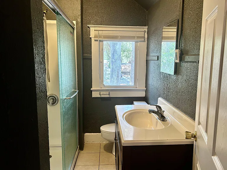 931 Newton Ave S #2 — Photo 10