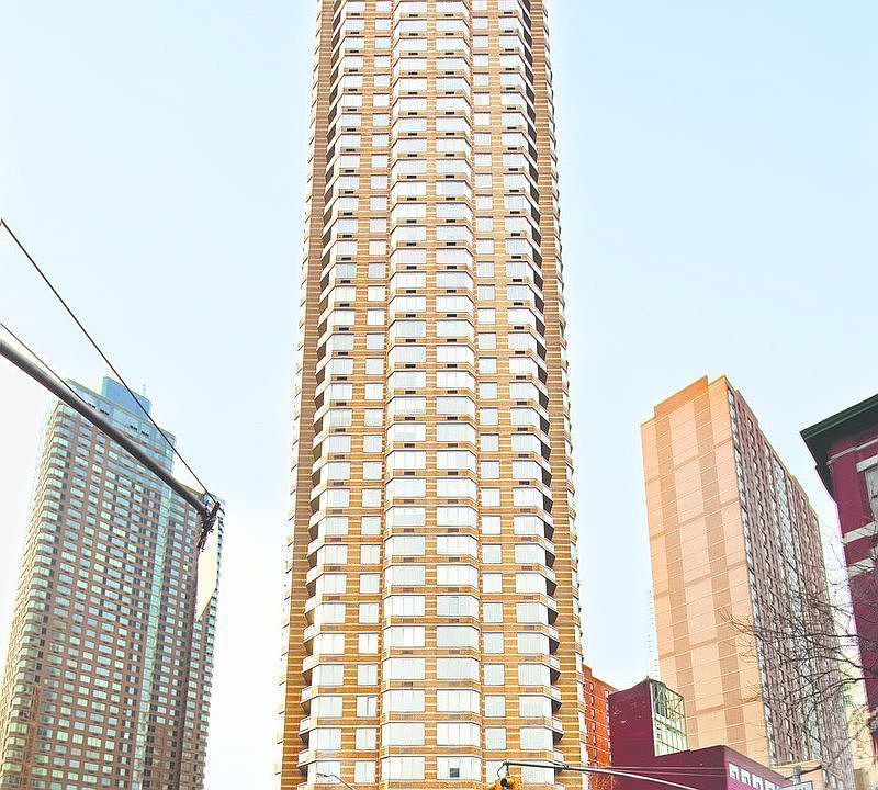 1st image of 500 W 43rd St APT 32B