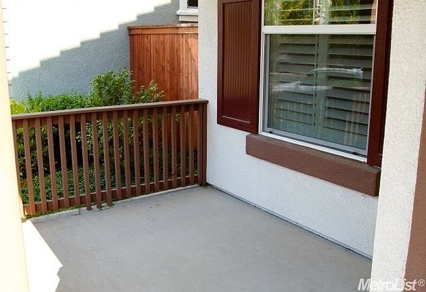 1st image of 3096 Parkham Dr