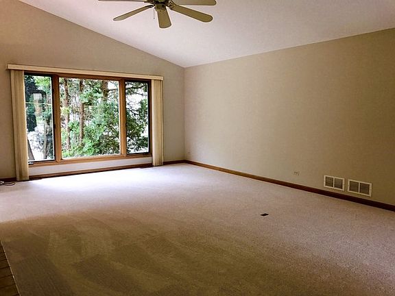 2nd image of 193 Mainsail Dr