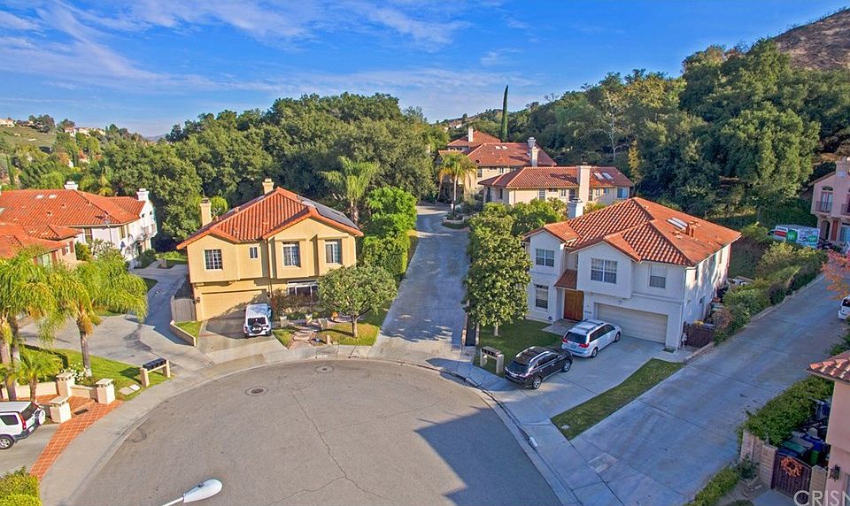 1st image of 23802 Valley Oak Ct