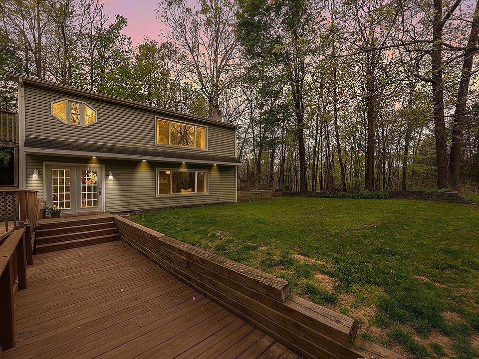 1st image of 121 Southwood Dr