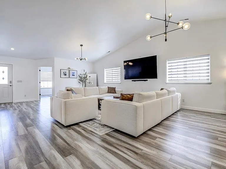 214 S Belfair Pl — Photo 13