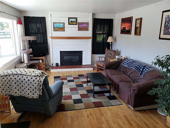5th image of 2043 Lewis Ave