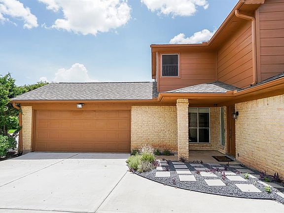CHARMING ENTRY WELCOMES YOU HOME!