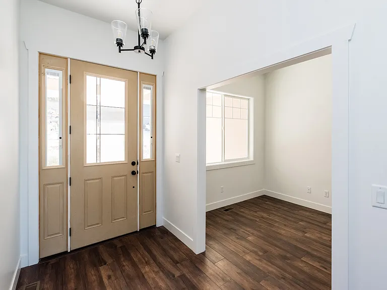 2413 N 2300 E — Photo 8