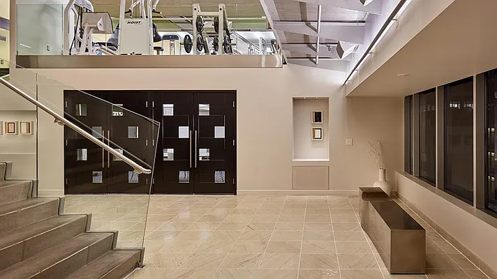 Rented by R New York | media 43