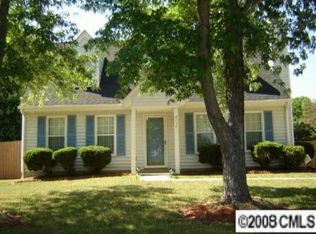 6739 Woodwedge Dr, Charlotte, NC 28227