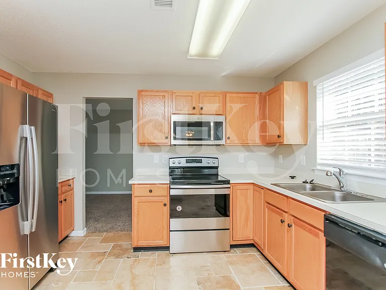 2816 Bridgeville Ln — Photo 6