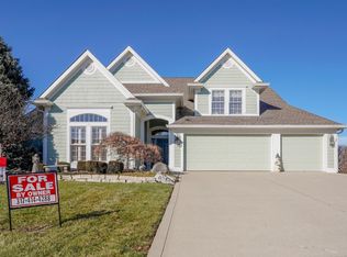10614 Sunset Point Ln, Fishers, IN 46037