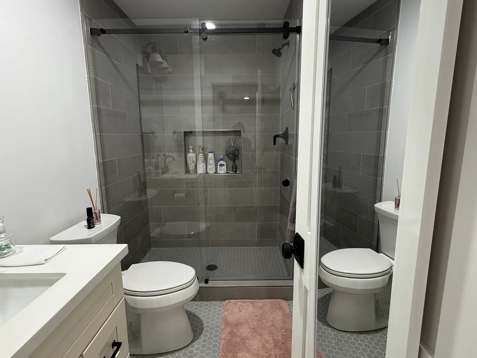 1677 Merrill Dr — Photo 2