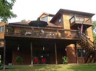 320 Meadowview Ln, Farmville, VA 23901
