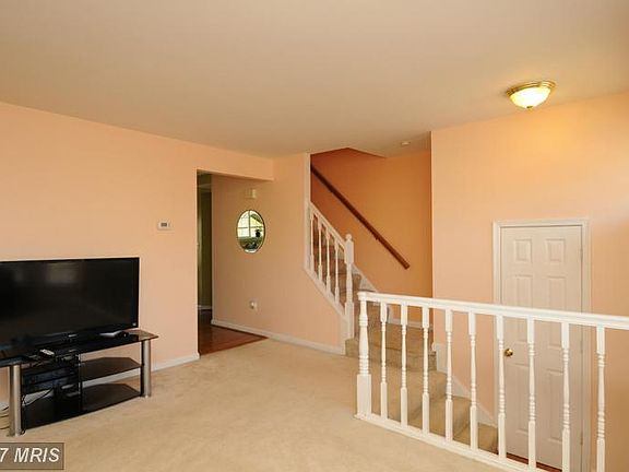 3rd image of 9263 Jessica Dr