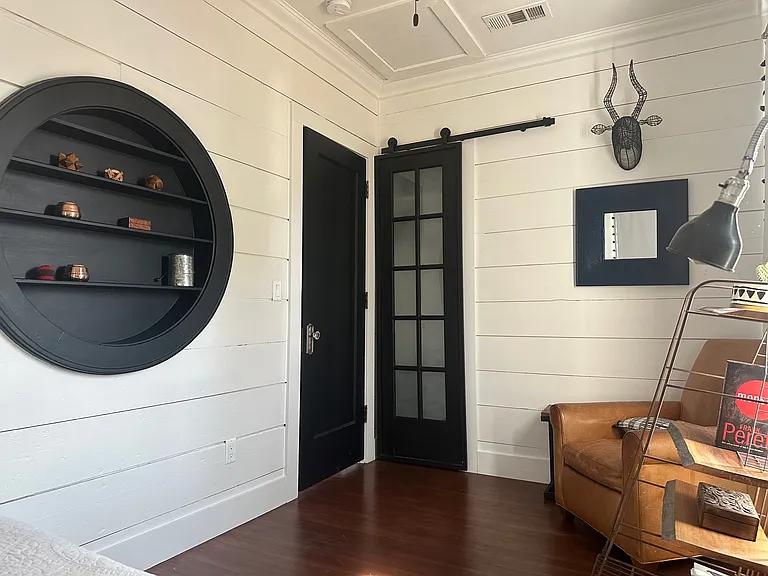 522 Herring Ave — Photo 6