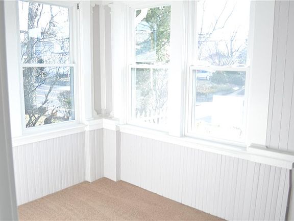 3rd image of 193 Park Ave