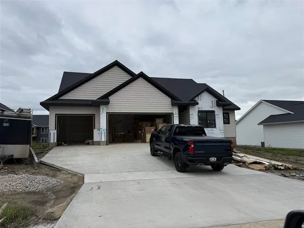 80 S Seven Oaks Rd, Northliberty, IA 52317
