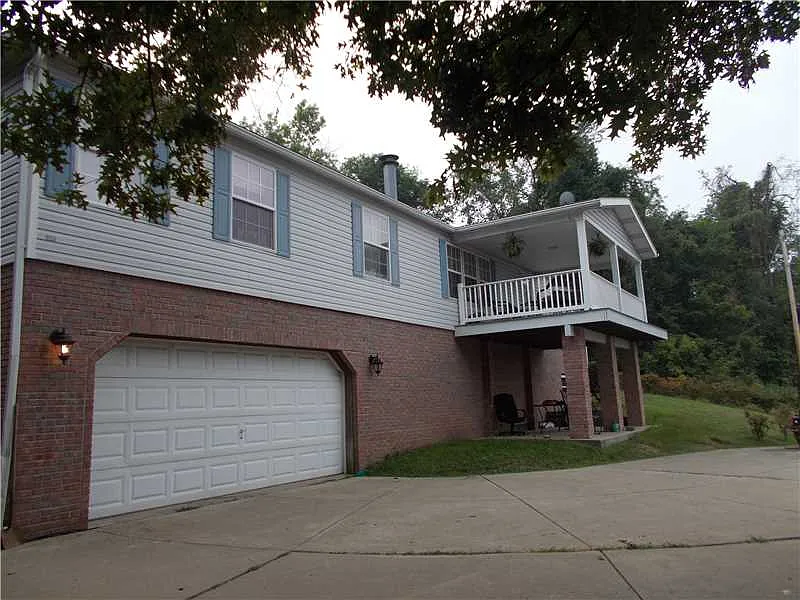 425 Ella St photo 1