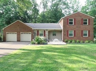 3816 Chaucer Ln, Youngstown, OH
