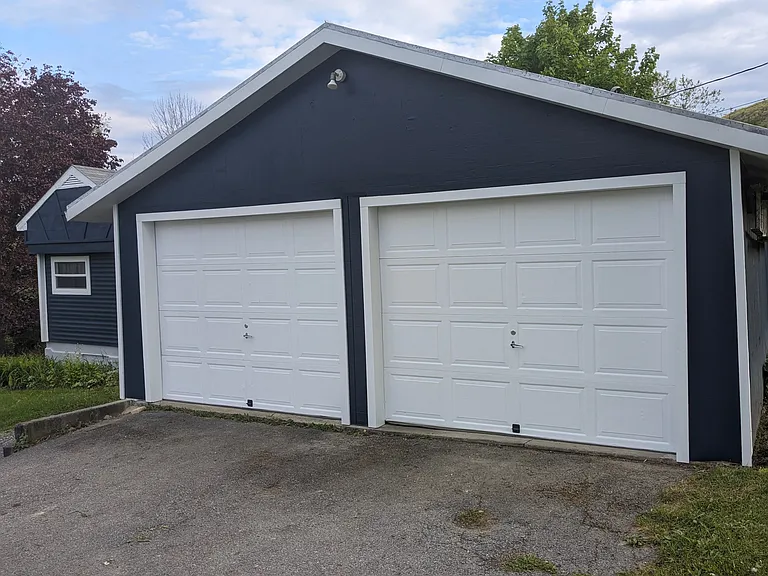 2 Bay Detached Garage