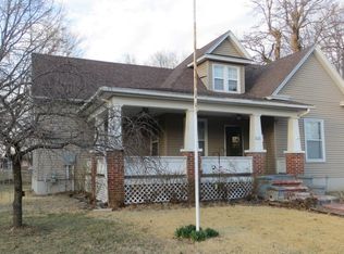 1121 Pollock Rd, Mexico, MO 65265