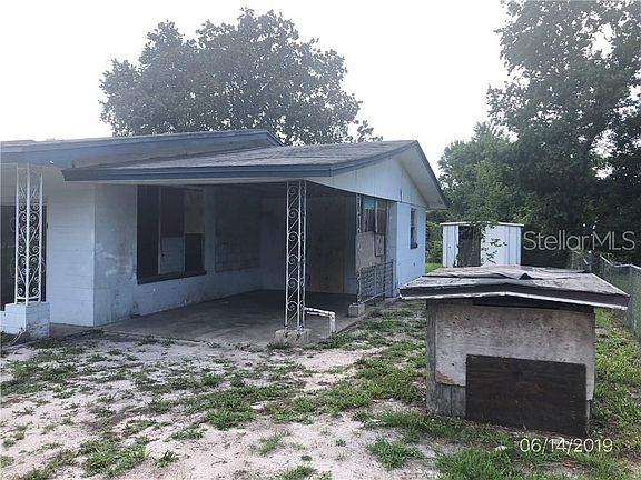 4th image of 45641 Cypress St