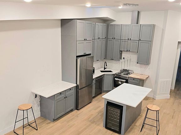 3rd image of 131 Hopkins Ave #B2