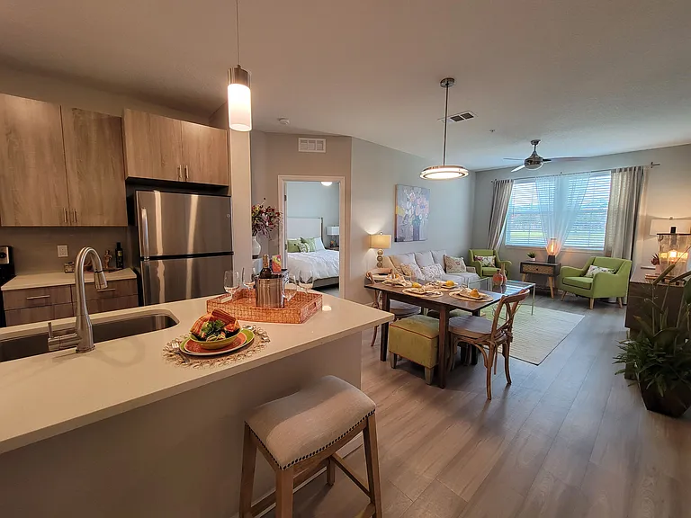 Messina Luxury Apartments — Photo 15