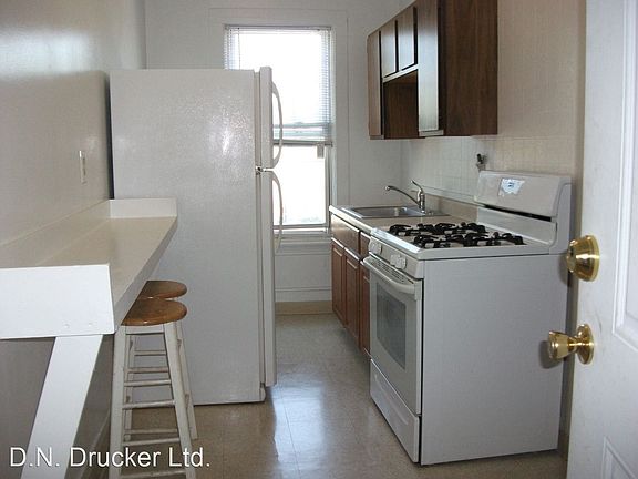 5th image of 448 Hawley Ave APT 7