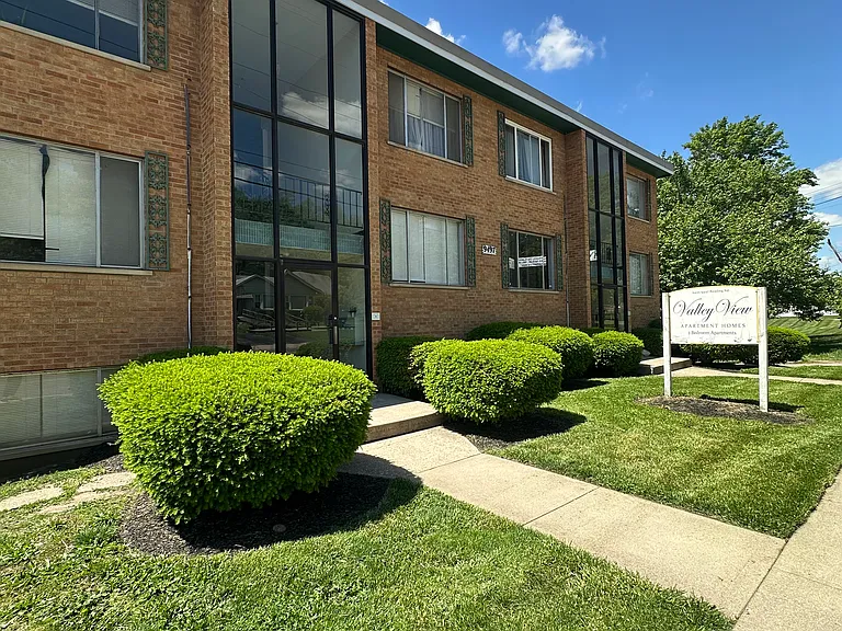 9495 Reading Rd — Photo 2