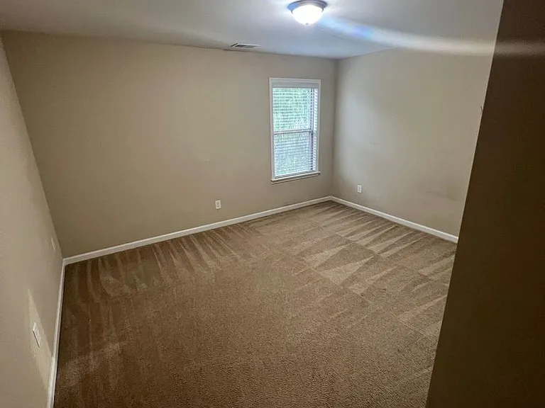 524 Tyne Dr — Photo 16
