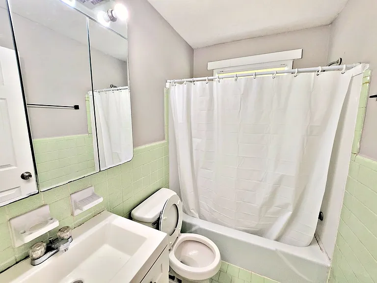 4510 Foster Ave SW — Photo 12