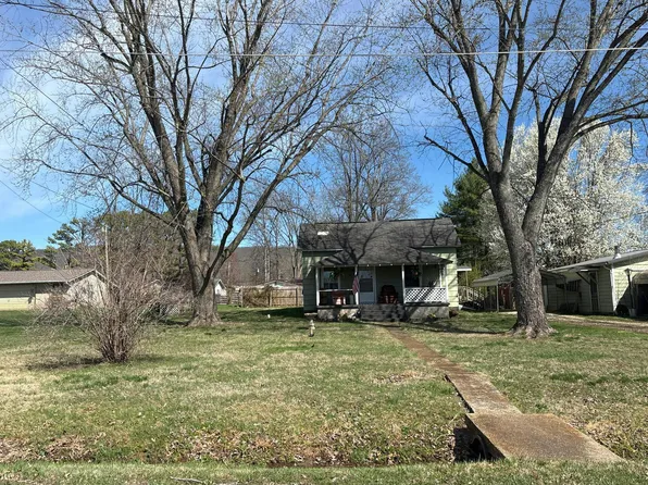 106 N Valle St, Pilot Knob, MO 63663