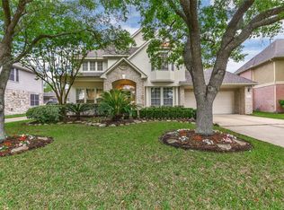 14226 Deep Cove Ln, Sugar Land, TX 77498