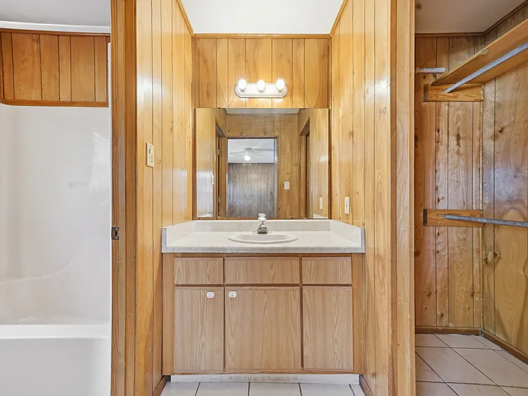 1407 Ford St #8 — Photo 15