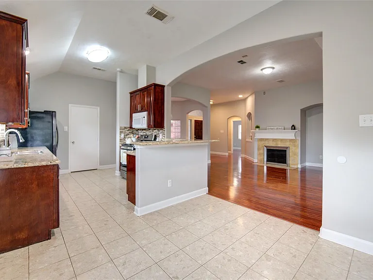 14802 Newton Falls Ln — Photo 10
