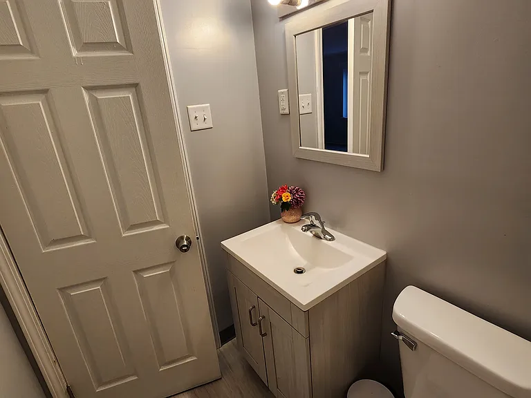 125 Ashwood Ave #B — Photo 13