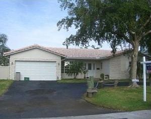 1st image of 310 SE 12th Ave