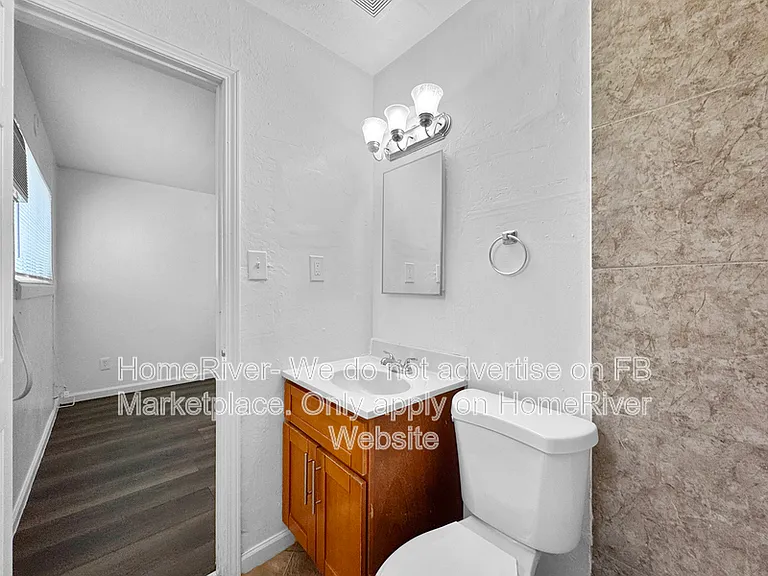 590 Las Palmas Ave #7 — Photo 11