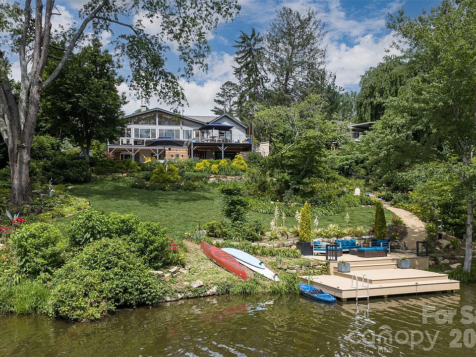 1st image of 305 Lakewood Dr